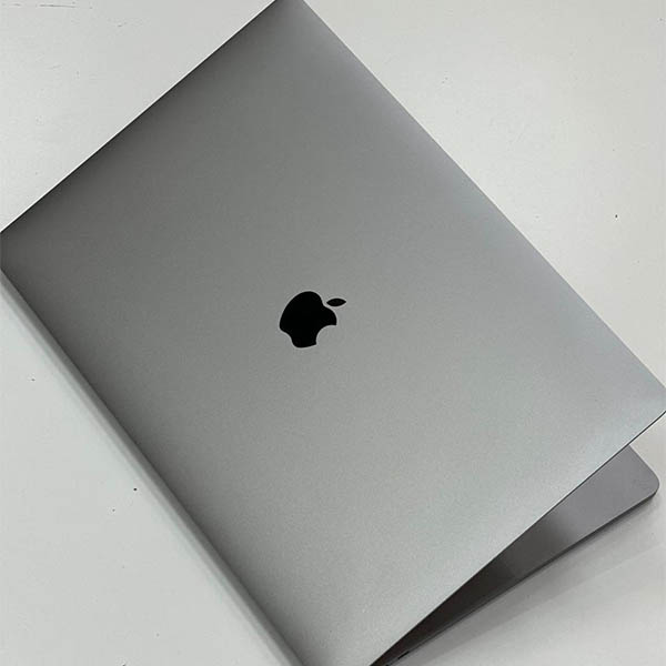 MacBook Pro 2019 – i9 2,3GHz (8 cœurs) 16”  16 Go RAM  1TB SSD