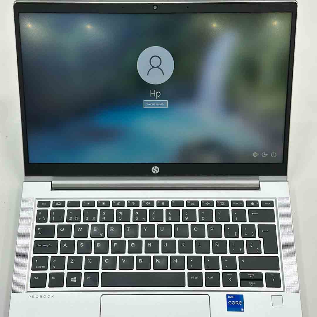HP ProBook 430 G8 - Performance et Élégance au Service de Votre Produc