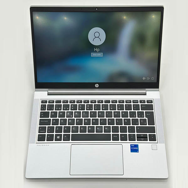 HP ProBook 430 G8 – Core i5 11ᵉ Gén 8 Go RAM 256 Go SSD